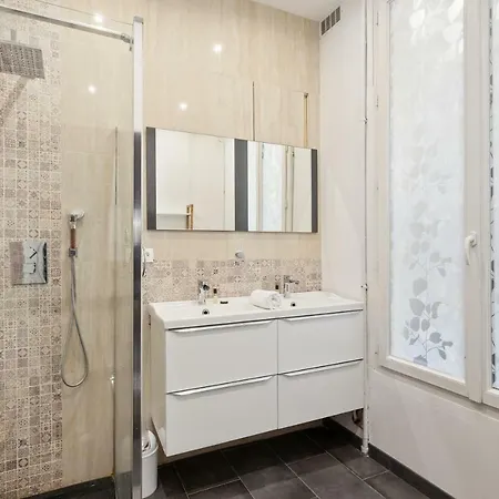 Stunning Haussmannien In By Guestready Appartement